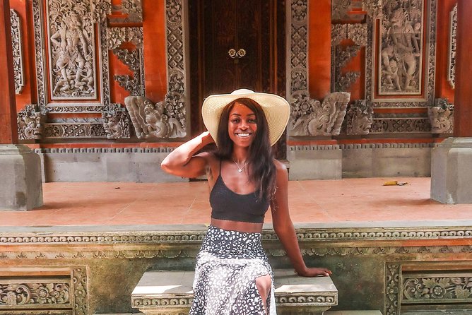 Ubud and Tanah Lot Temple Small Group Sunset Tour - Starting with the Barong and Keris dance