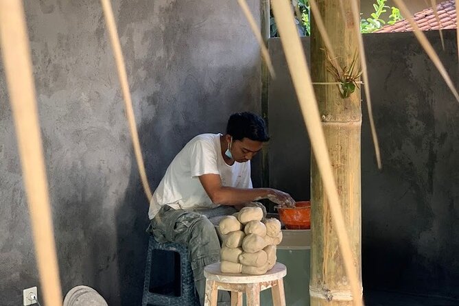 Ubud Pottery Ceramic Class in Bali - A calm garden setting adds to the experience