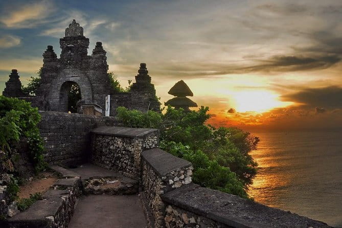 Ubud Private Tour From Cruise Port Benoa Bali All Inclusive - Tegenungan Waterfall and the final scenery
