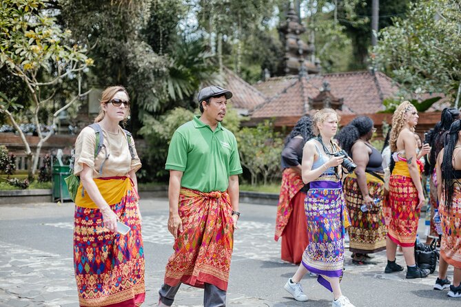 Ubud Small Group Tour: Monkey Forest, Tegalalang Rice Terraces and more - Traffic and timing shape the whole day