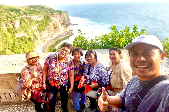 Uluwatu Temple Entry and Kecak Fire Dance Ticket - Meeting your guide at the Uluwatu entrance